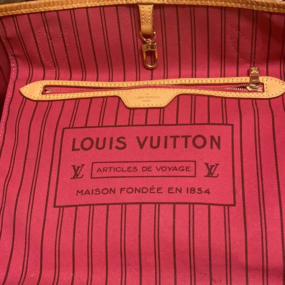 Louis Vuitton Neverfull MM, Brown, comes with dust cover, used less than 5 times - Picture 7 of 11